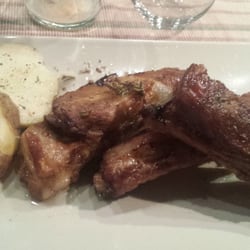 El Morral de la Ojinegra - Costillas de cerdo con patata Chia