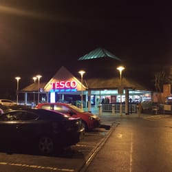 Tesco - Nice large store with a Costa Coffee inside