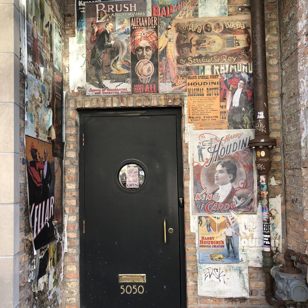 Chicago Magic Lounge - Magicians Near Me - Chicago, Illinois Chicago Magic Lounge - Magicians Near Me - Chicago, Illinois