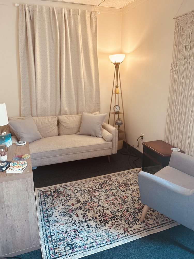 Attune Therapy - grief counselor in Snyder, NY