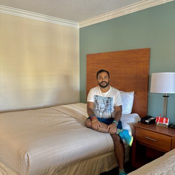 Econo Lodge At The Falls North - Econo Lodge at the Falls North_NF_Yelp_Sanju-13 - Hotels Near Me - Niagara Falls, New York Econo Lodge At The Falls North - Econo Lodge at the Falls North_NF_Yelp_Sanju-13 - Hotels Near Me - Niagara Falls, New York