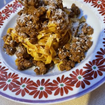 Trattoria Bertozzi - Tagliatelle al ragù alla bolognese - Emilian Near Me - Bologna, BO