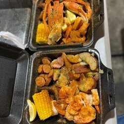 Local Steamer Seafood Market - Shrimp and combo snow crab and shrimp platters