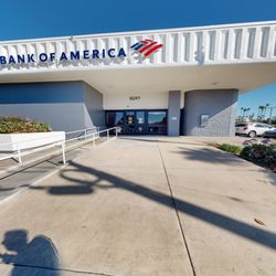 Bank of America Financial Center - Storefront