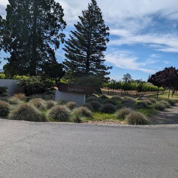Aperture Cellars - Wine Tasting Room Near Me - Healdsburg, California