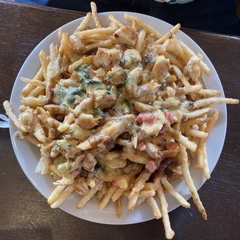 BB's Tex-Orleans - Tex-Cajun fries with shredded chicken instead of beef - Cajun/Creole Near Me - Houston, Texas