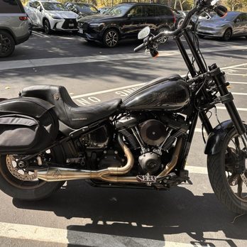 Moto - Harley Low Rider S - Motorcycle Rental Near Me