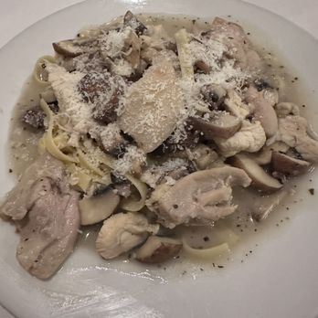 Paesano - Chicken Fettuccine with mushrooms and garlic sauce - Italian Near Me - Aiea, Hawaii Paesano - Chicken Fettuccine with mushrooms and garlic sauce - Italian Near Me - Aiea, Hawaii