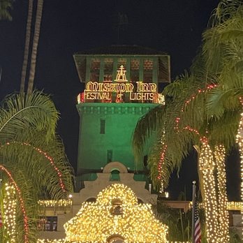 Simple Simon's Bakery & Bistro - Festival of lights, mission inn - Bakeries Near Me - Riverside, California