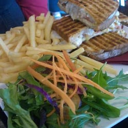 Moka Patisserie - Club sandwich