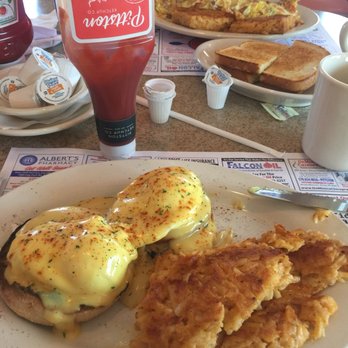 Pittston Diner - Yummy Eggs Bene - Diners Near Me - Pittston, Pennsylvania