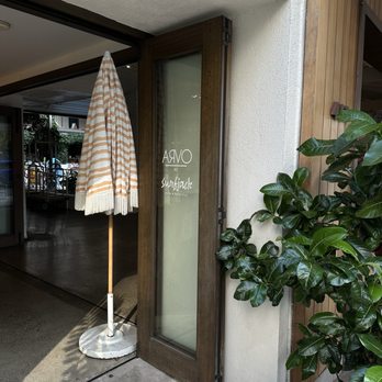 Arvo Café - Entrance to coffee shop - Cafes Near Me - Honolulu, Hawaii