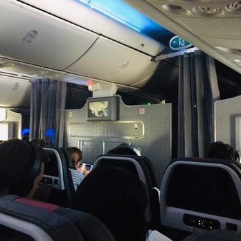 American Airlines - Airlines Near Me - Chicago, Illinois