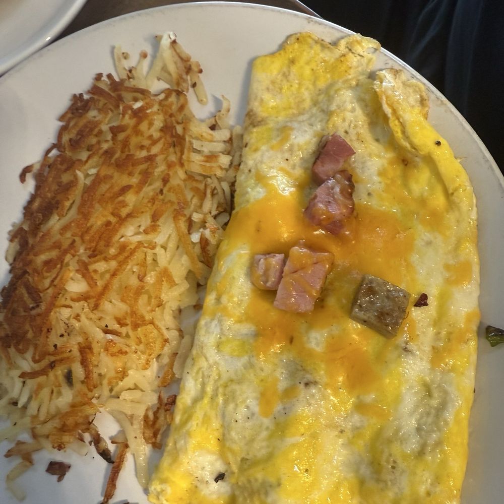 Gonzo's Breakfast House - Meat lovers omlet - American Near Me - Yreka, California Gonzo's Breakfast House - Meat lovers omlet - American Near Me - Yreka, California