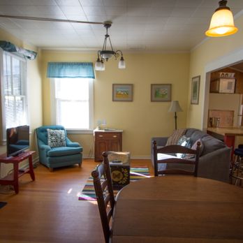 Outside Inn - The Cottage - Hotels Near Me - Nevada City, California
