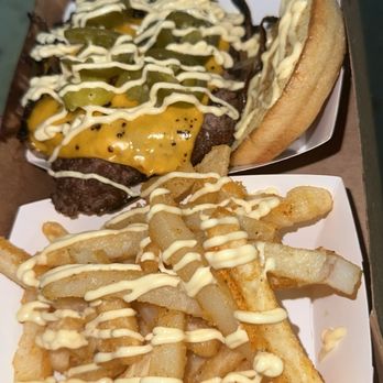 Burger 3000 - Burgers Near Me - Chatsworth, California