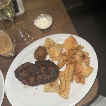 Echo & Rig - Filet Mignon - Steakhouses Near Me - Sacramento, California