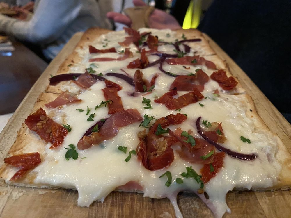 URBAN VINES WINE BISTRO Updated October 2024 146 Photos & 147