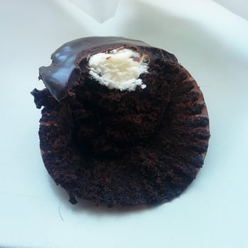 Georgetown Cupcake - Chocolate ganache surprise - Bakeries Near Me - Bethesda, Maryland