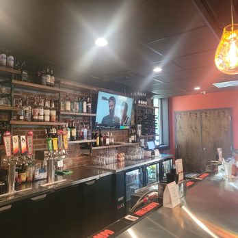 Redbud Kitchen - American Near Me - Knoxville, Tennessee