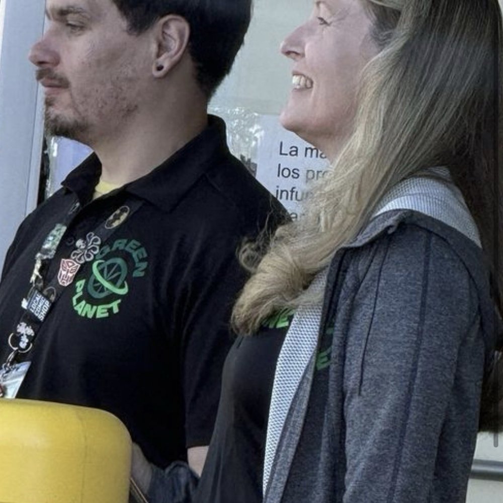 The Green Planet - The manager was beaming with joy, after her staff cussed at my husband, who is a patient. Truly despicable people, working here. - Cannabis Dispensaries Near Me - Oak Grove, Oregon