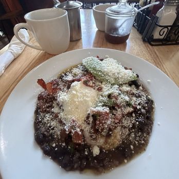 Hole in the Wall - a good hearty breakfast - New American Near Me - Sebastopol, California