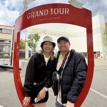 Lindt Factory Outlet - Chocolatiers & Shops Near Me - Kilchberg, ZH Lindt Factory Outlet - Chocolatiers & Shops Near Me - Kilchberg, ZH