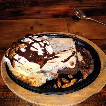 Willie's Grill & Icehouse - Willie Wonka Brownie/Ice Cream. - American Near Me - Sugar Land, Texas Willie's Grill & Icehouse - Willie Wonka Brownie/Ice Cream. - American Near Me - Sugar Land, Texas