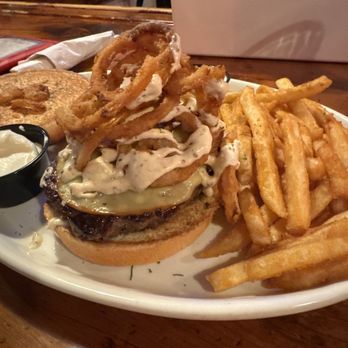Buzzard Billy's - Mushroom s steak burger - American Near Me - La Crosse, Wisconsin