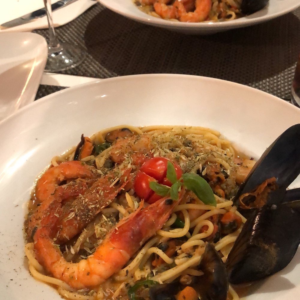 SAL & Companhia Restaurante - Seafood spaghetti - Bars Near Me - Lagos, 08