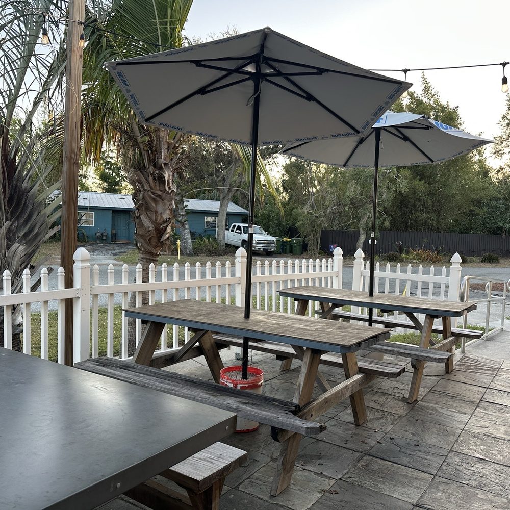 Fork & Hen - Outdoor tables - Soul Food Near Me - Sarasota, Florida