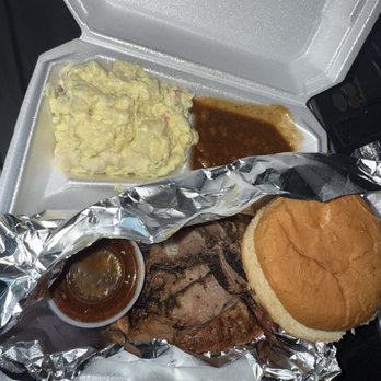Smokin' Butts BBQ - Brisket plate - Barbeque Near Me - Pioneer, Tennessee