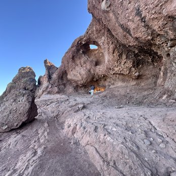 Hole-in-the-Rock - Hiking Near Me - Phoenix, Arizona