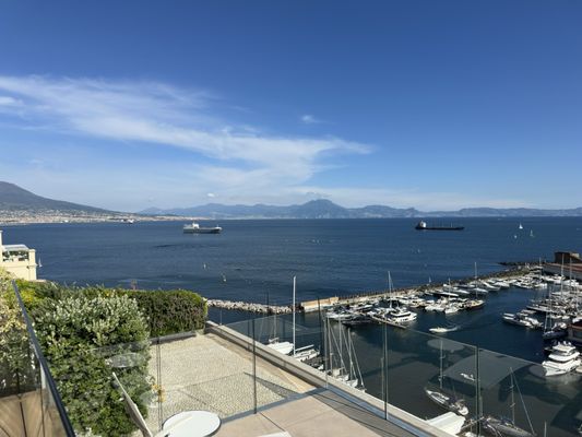 Grand Hotel Vesuvio by null