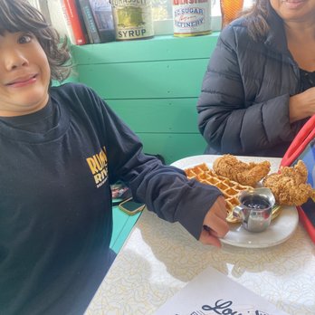 Lou's Luncheonette - Regular chicken and waffles - Barbeque Near Me - Sonoma, California