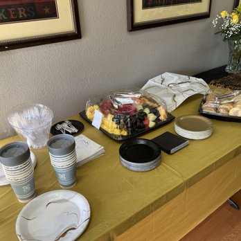 Safeway - Refreshment Table - Grocery Near Me - Manteca, California