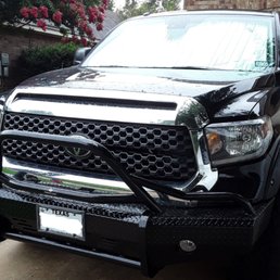 Ranch Hand Bull Nose front bumper mounted on 2019 Toyota Tundra.