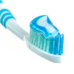 Dentalini - Which toothpaste & toothbrush should be used?  Use a toothpaste with fluoride and a toothbrush with soft bristles.