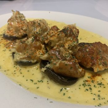 Marino's Italian Cafe - Excellent!!!!! Crab stuffed mushrooms. Probably the best I ever had. - Italian Near Me - Youngstown, Ohio