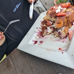 Jo's Mission Hills Diner - Super stuffed French toast