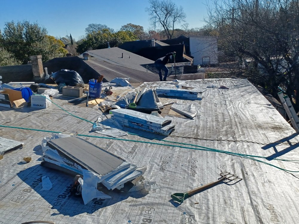 Slide of Jorge O&G Roofing and Construction