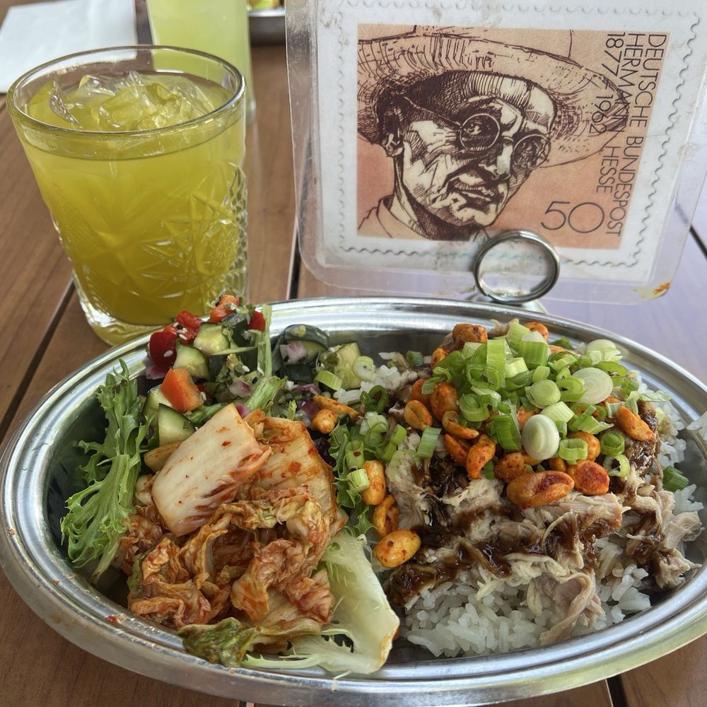Chicken rice bowl and a Maui Z cocktail