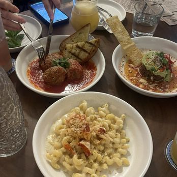 Hideaway - Lobster Mac and Cheese, Meatballs and Poki - American Near Me - San Diego, California Hideaway - Lobster Mac and Cheese, Meatballs and Poki - American Near Me - San Diego, California