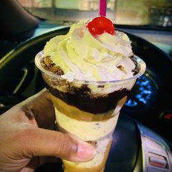 Baskin Robbins - Reese's Peanut Butter Cup Layered Sundae