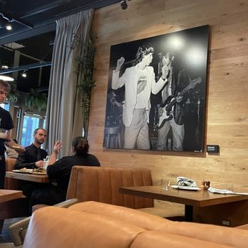 Beatrix - Streeterville - Dining room - New American Near Me - Chicago, Illinois Beatrix - Streeterville - Dining room - New American Near Me - Chicago, Illinois