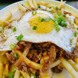 Loco Moco Fries - YUM! Loco Moco Fries - YUM!