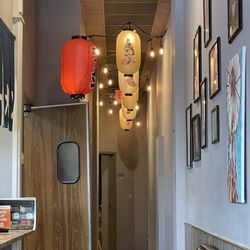 Tatsu Ramen House - Hallway to the bathrooms