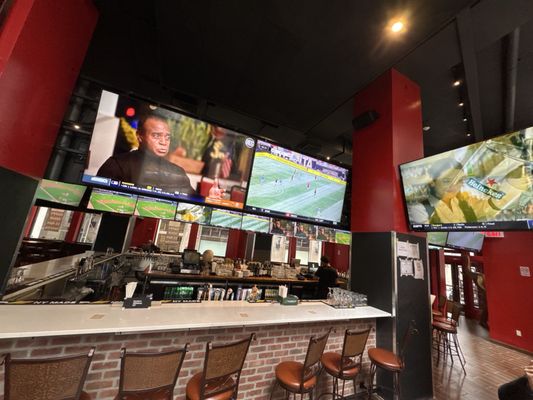 Continental Sports Lounge by null