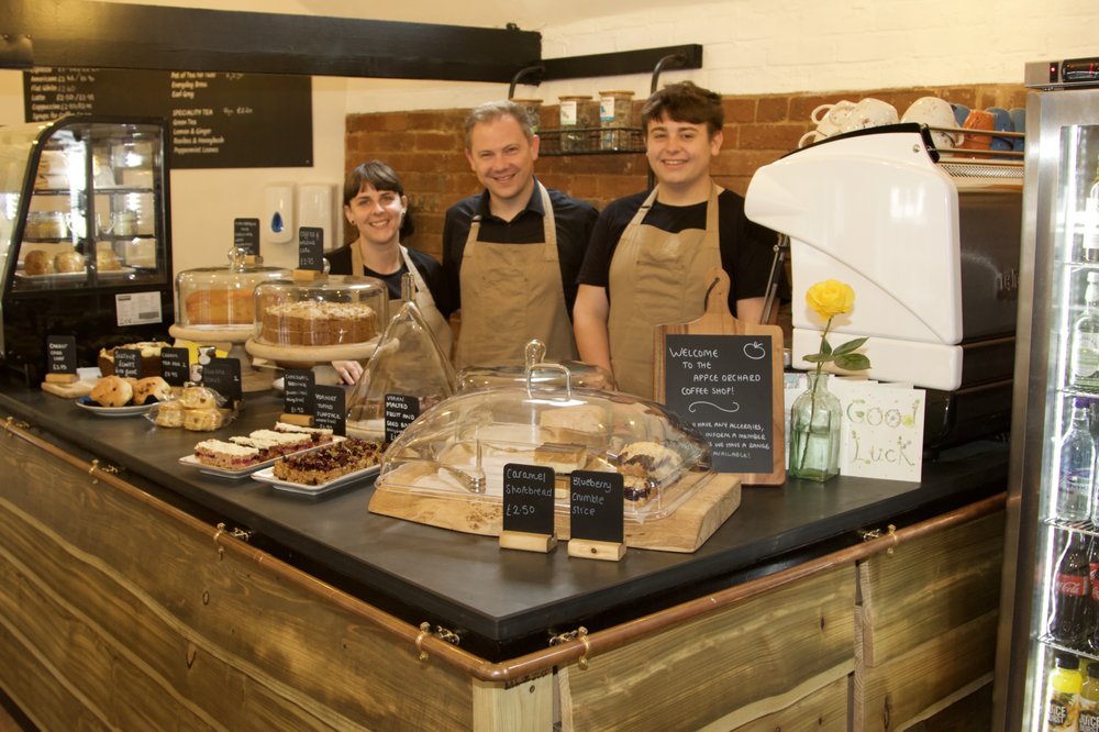 THE APPLE ORCHARD Updated May 2024 The High Street, West