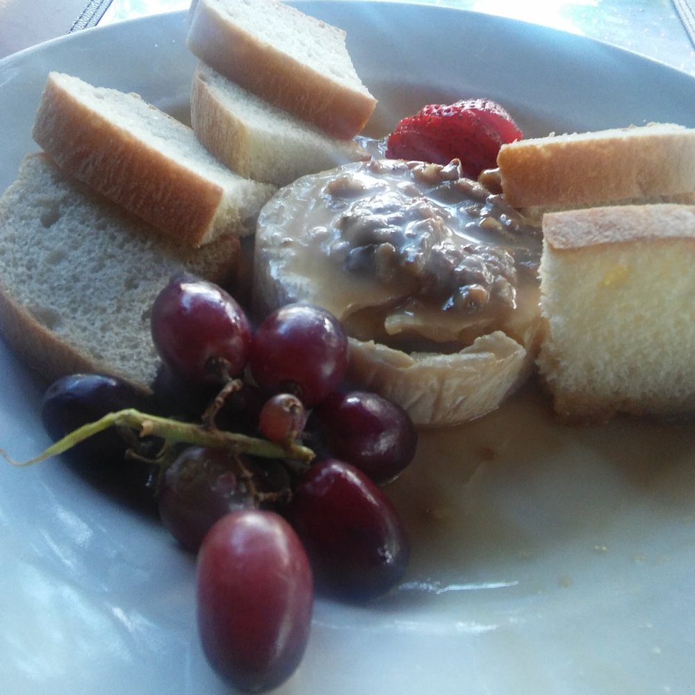 Brick Restaurant - Carmelized Brie and Bread - New American Near Me - Jacksonville, Florida